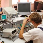 Die Wismut GmbH bildete mehr als 1.400 Jugendliche aus – in modernen Berufen …