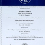 Mit der Urkunde bescheinigt die BG RCI der Wismut GmbH wirksamen Arbeitsschutz