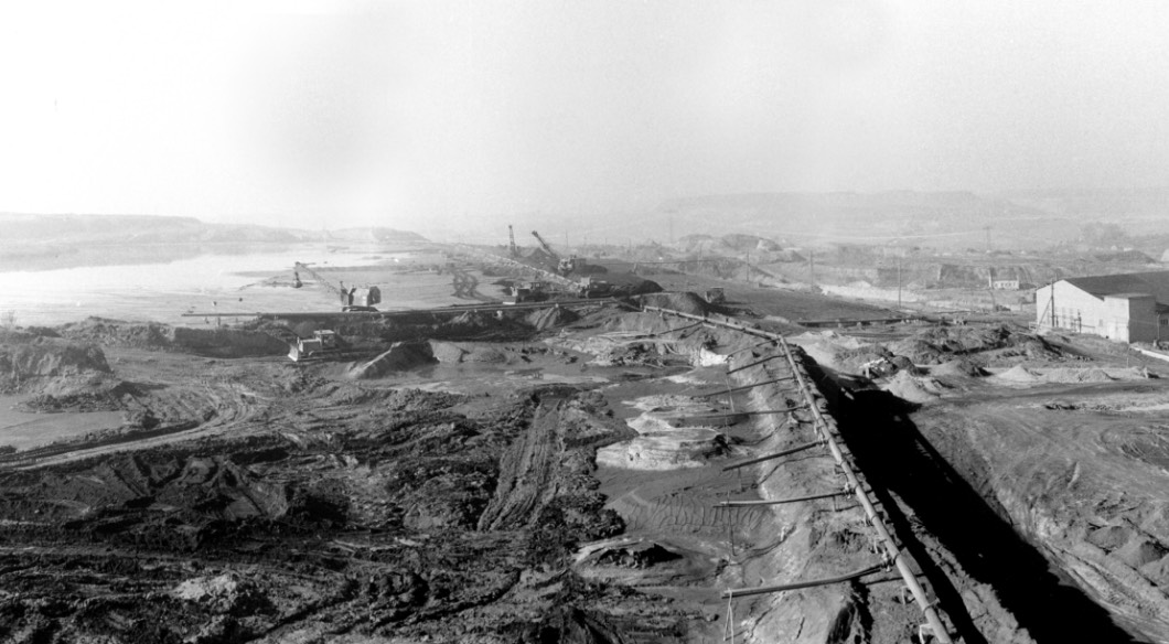 Einspülen der radioaktiven Rückstände in die industrielle Absetzanlage in den 1960er Jahren