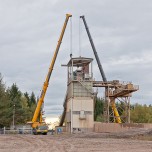 An der Kopfstation an der Industriellen Absetzanlage Helmsdorf kam Krantechnik zu Entlastung des tonnenschweren Fördergurts zum Einsatz