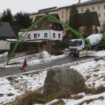 Der Stein markiert den Standort des ehemaligen Hauptschachts 
38 – ca. 30 Meter vom Tagesbruch entfernt.
Datum: 05.01.2015

Quelle: Wismut GmbH
